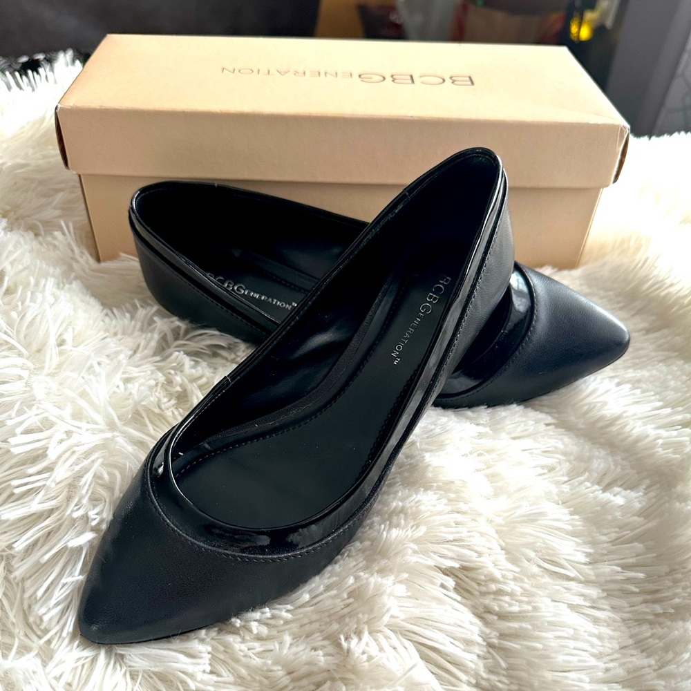 Like New BCBG Women’s Flats